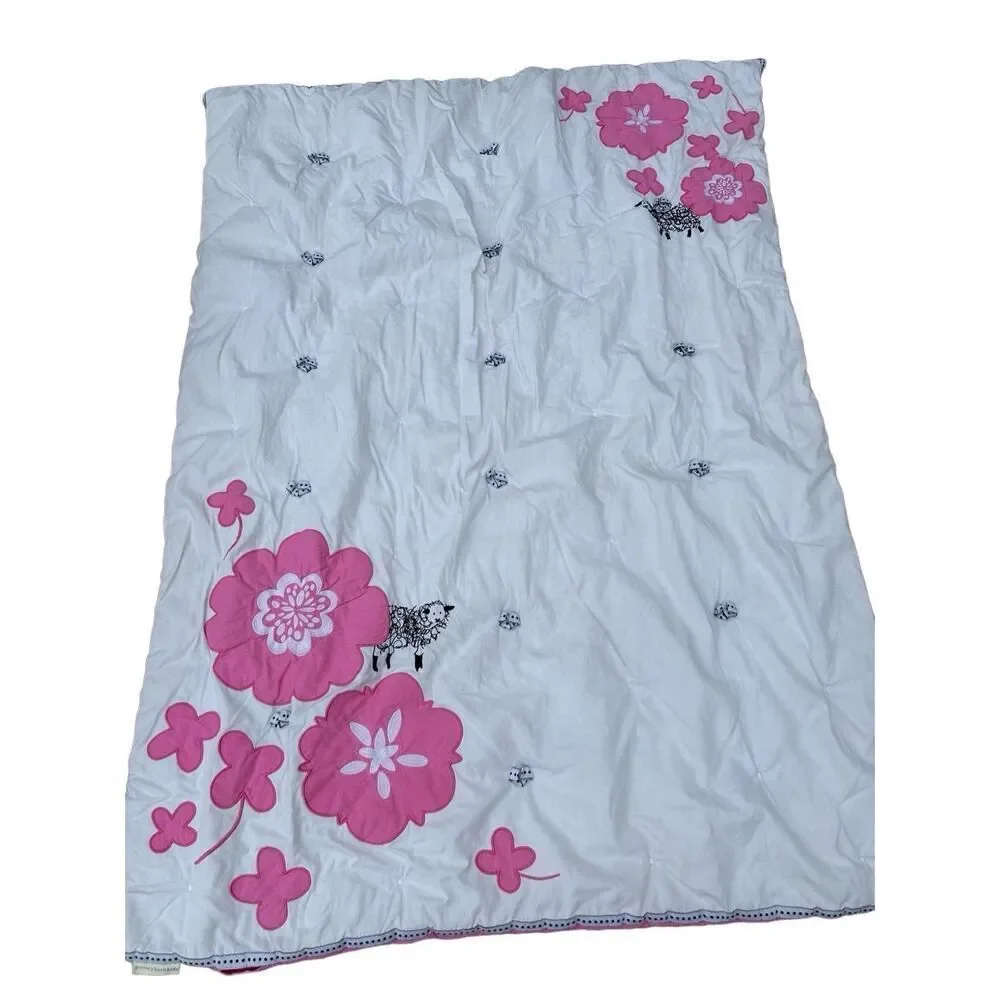 Pottery barn kids pink white  lambs crib comforter (small tear)replacement 34